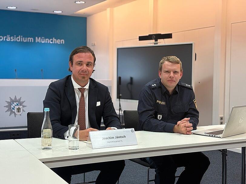 Kriminalhauptkommissar Joachim Jäntsch (links) und Polizeisprecher Ralf Kästle. Kriminalhauptkommissar Joachim Jäntsch (links) und Polizeisprecher Ralf Kästle.