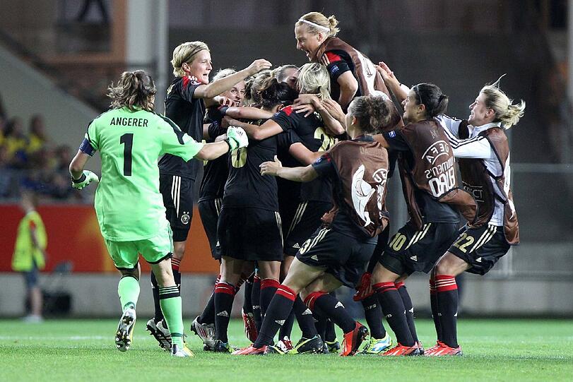 FRAUENFUSSBALL - LÄNDERSPIELE:

03. März bis 13. März: Algarve-Cup in Portugal

WM-Qualifikation:

10. April: Irland &ndash; Deutschland (Ort noch offen);

8. Mai: Deutschland &ndash; Slowenien in Mannheim;

17. Mai: Deutschland &ndash; Slowakei in Osnabrück;
 
13. September: Russland &ndash; Deutschland (Ort noch offen);

17. September: Deutschland &ndash; Irland (Ort noch offen)
