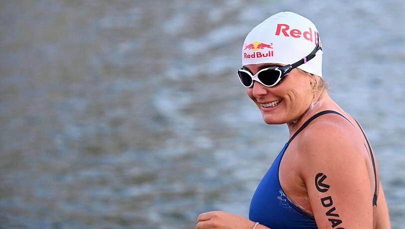 Rund 200 Kilometer will die gebürtige Marburgerin in vier Tagen von Frankfurt nach Köln schwimmen. Rund 200 Kilometer will die gebürtige Marburgerin in vier Tagen von Frankfurt nach Köln schwimmen.
