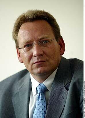 Karl-Heinz Wildmoser junior war von Februar 2002 bis 2004 Geschäftsführer der KGaA.