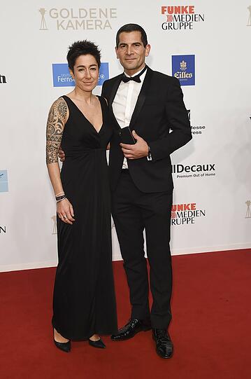 Flop: Langweilig und unscheinbar lief Dunja Hayali mit Mitri Sirin über den roten Teppich