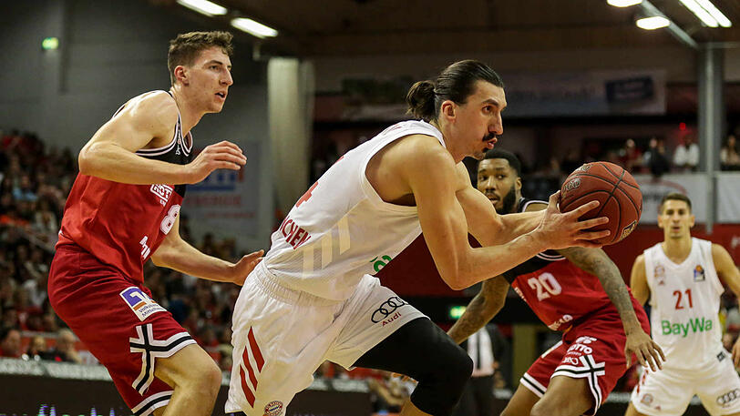 Sieg für die Münchner und Nihad Djedovic (r.).