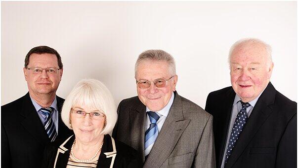 Die Kandidaten der Freien Wähler für Ramersdorf-Perlach (von links): Rudolf Schabl, Uschi Heuberger, Ulrich Höhnberg und Fritz Renner. Die Kandidaten der Freien Wähler für Ramersdorf-Perlach (von links): Rudolf Schabl, Uschi Heuberger, Ulrich Höhnberg und Fritz Renner.