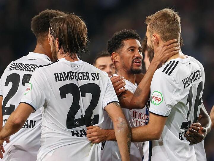 Der HSV führt die Tabelle der 2. Liga an.