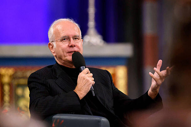 Entertainer und Schauspieler Harald Schmidt spielt seit 2007 in der ZDF-Reihe "Das Traumschiff".