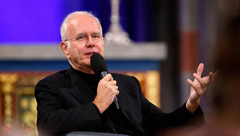 Entertainer und Schauspieler Harald Schmidt spielt seit 2007 in der ZDF-Reihe "Das Traumschiff".