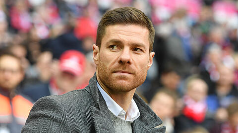 Weltmeister, Europameister, Champions-League-Sieger – und bald Trainer in Mönchengladbach? Der Spanier Xabi Alonso steht mit seinen 39 Jahren vor einer Rückkehr in die Bundesliga.