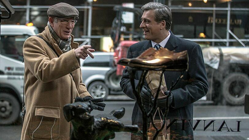 Als er den israelischen Politiker Micha Eshel (Lior Ashkenazi, rechts) in einem schwachen Moment erwischt, sieht Norman Oppenheimer (Richard Gere) seine Chance gekommen.