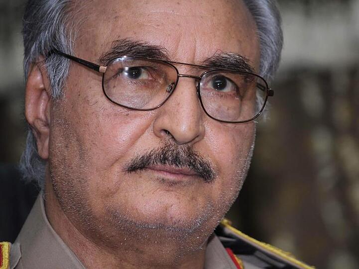 Eine Einladung ging auch an den abtrünnigen libyschen General Chalifa Haftar. Dessen Truppen kontrollieren weite Teile des Bürgerkriegslandes.