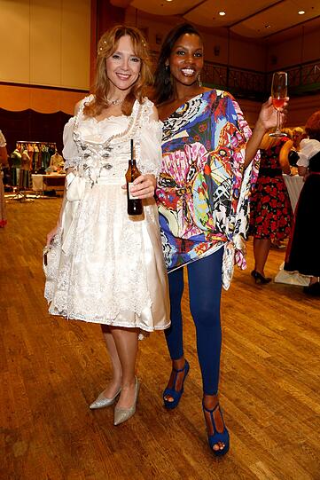 Cornelia Corba, Stephanie Simbeck
