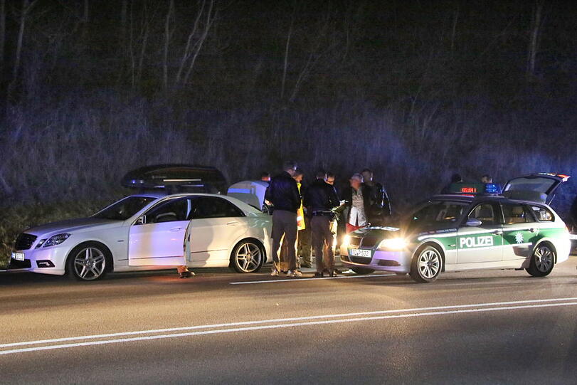 In der Nähe von Altötting konnte die Polizei einen volltrunkenen Fahrer erst durch den Einsatz eines Nagelbretts stoppen.