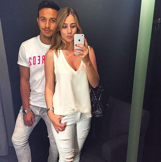 Thiago hat seine Langzeitfreundin Julia in Spanien geheiratet