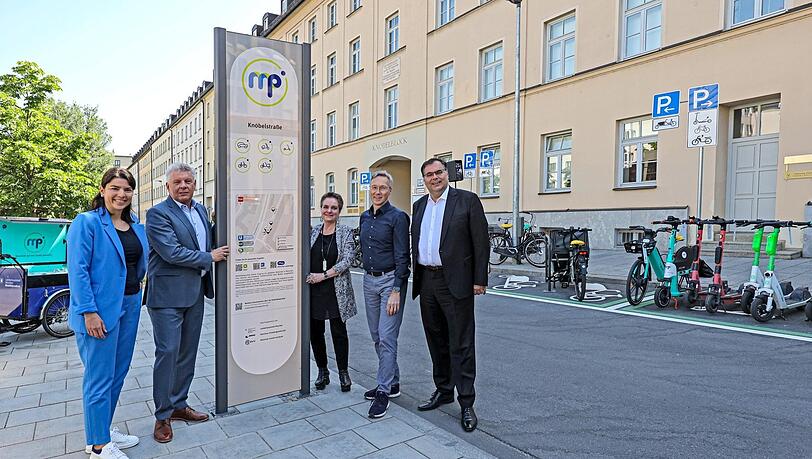 Das soll der Platz der Zukunft werden: Eröffnung des ersten Mobilitätspunktes in München