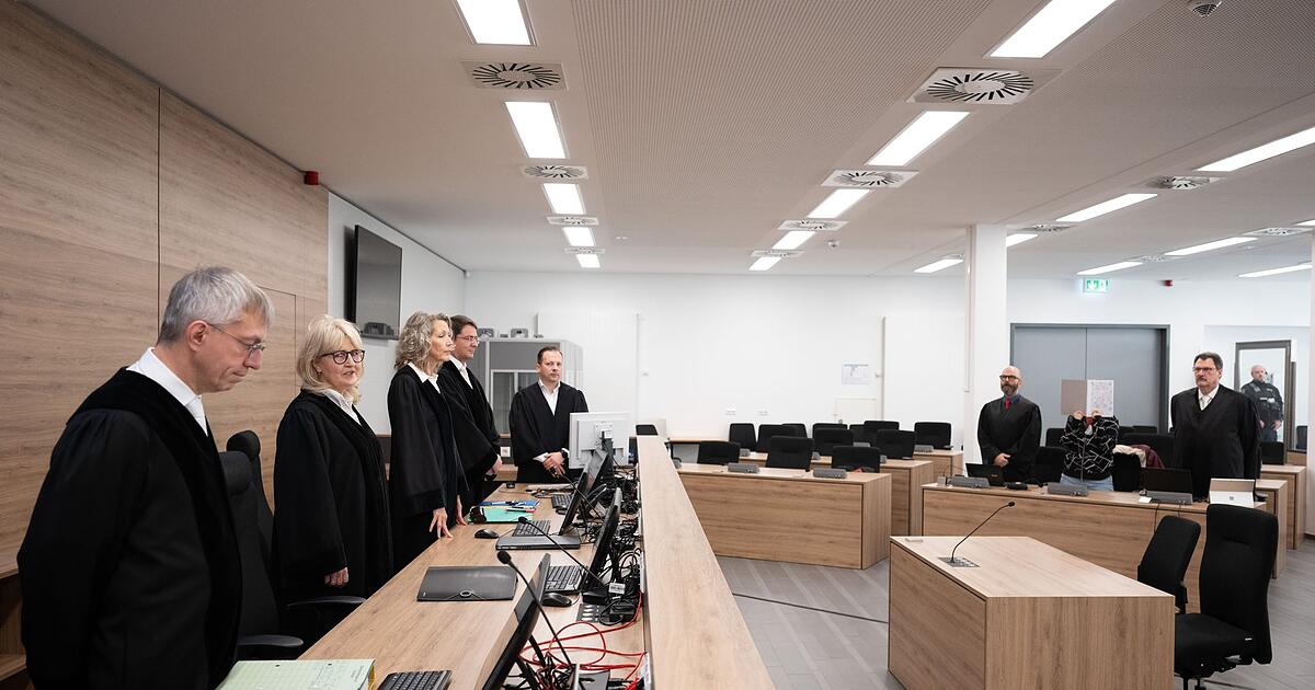 NSU-Terroristin-Zsch-pe-Ich-sch-me-mich-