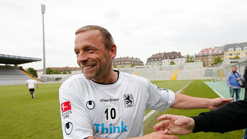Thomas Häßler beim Benefiz-Spiel für Olaf Bodden. Thomas Häßler beim Benefiz-Spiel für Olaf Bodden.