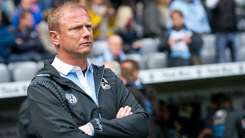 Mit einem Sieg gegen Kiel will Löwen-Coach Torsten Fröhling die "Dreckssaison" retten. Mit einem Sieg gegen Kiel will Löwen-Coach Torsten Fröhling die "Dreckssaison" retten.