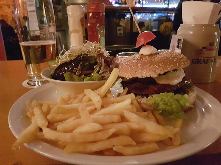 Burger gibt&rsquo;s wie hier vegetarisch, mit Fleisch und auch vegan.