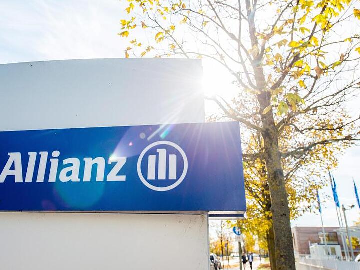 Blick auf ein Gebäude der Allianz. Foto: Marc Müller/dpa/Archivbild