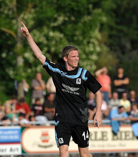 Die Löwen haben am Dienstagabend das erste Testspiel der Saison mit 13:0 beim Kreisligisten FC Leutkirch gewonnen. Die Bilder des Spiels.