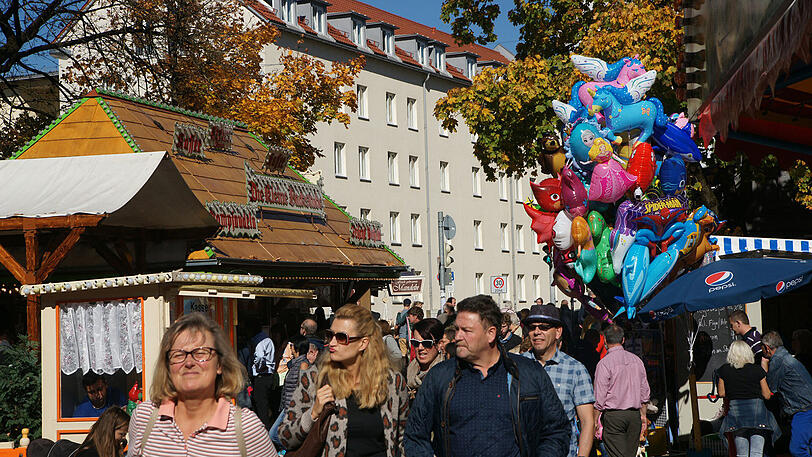 Bis zum kommenden Sonntag dreht sich am Mariahilfplatz alles um die Kirchweihdult.