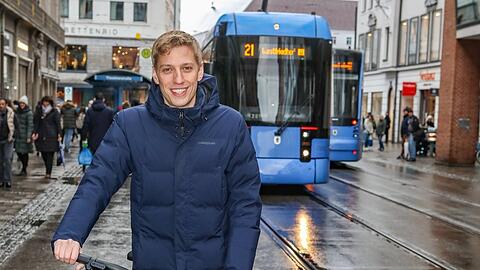 Bürgermeister Dominik Krause (Grüne) ist sauer. Denn das Ende der Garten-Tram bedeutet das Aus für drei neue Linien in München.