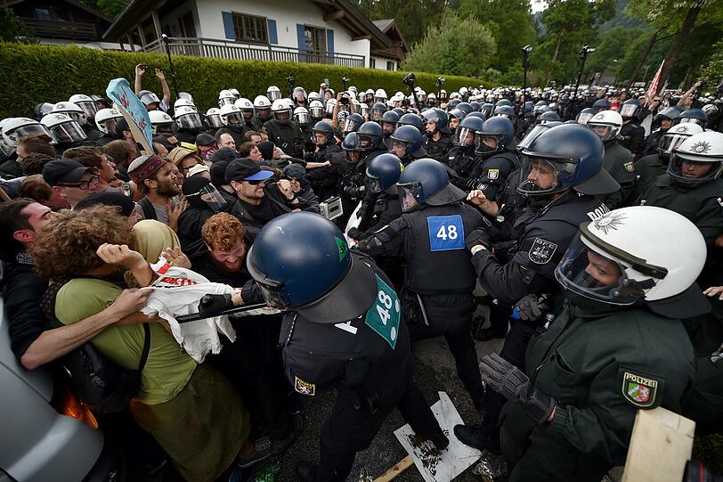 Weitere Bilder zur Anti-G/-Demo in Garmisch.