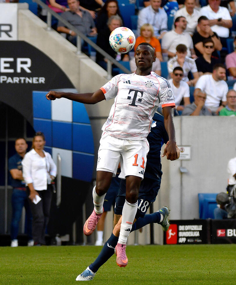 Er fremdelt noch ein wenig: Stürmer Nicolas Jackson.