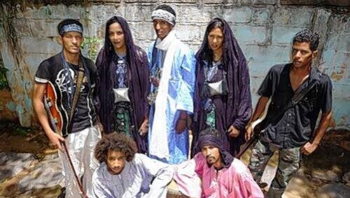 Rockrebellen aus der Sahara: Die junge Tuareg-Band Tamikrest spielt morgen Abend in der Katharinenruine. Rockrebellen aus der Sahara: Die junge Tuareg-Band Tamikrest spielt morgen Abend in der Katharinenruine.