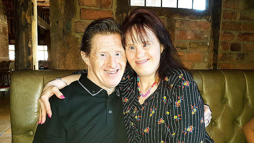 Tommy und Maryanne Pilling sind seit 23 Jahren glücklich verheiratet. Tommy und Maryanne Pilling sind seit 23 Jahren glücklich verheiratet.