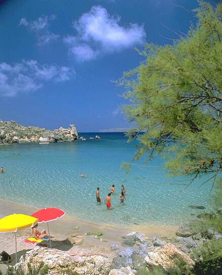 Die Blaue Lagune auf Malta ist ein herrliches Fleckchen für Wasserratten und Sonnenanbeter.