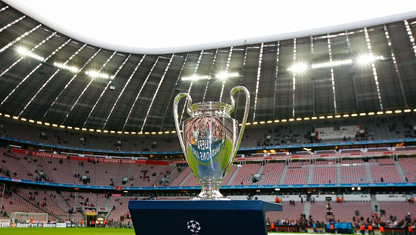 Das Objekt der Begierde: Der Champions-League-Pokal in der Fröttmaninger Arena. Das Siegerteam bekommt außerdem stolze neun Millionen Euro. Das Objekt der Begierde: Der Champions-League-Pokal in der Fröttmaninger Arena. Das Siegerteam bekommt außerdem stolze neun Millionen Euro.