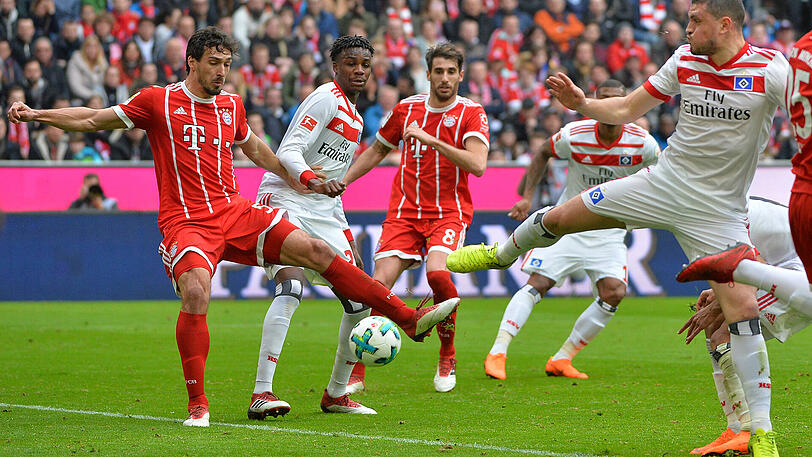 MATS HUMMELS NOTE 3
Auch der Boateng-Kollege probierte es immer wieder mit langen Pässen - diesmal mit etwas weniger Erfolg. Gegen den schwachen HSV-Angriff ohne Probleme. Sein Linksschuss zischte knapp vorbei (76.).