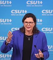 Ilse Aigner (CSU) spricht.