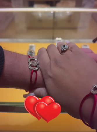 Patricia Blanco bekam in der Silvesternacht einen Heiratsantrag. So sieht der Ring aus. Patricia Blanco bekam in der Silvesternacht einen Heiratsantrag. So sieht der Ring aus.
