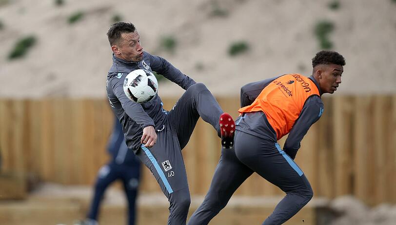 Schuften, stemmen, springen bis zu Erschöpfung. Die schweißtreibenden Trainingsbilder vom Dienstag zum Durchklicken.