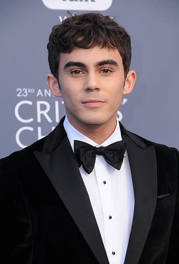 Top: Tyler Alvarez zeigt sich stilvoll