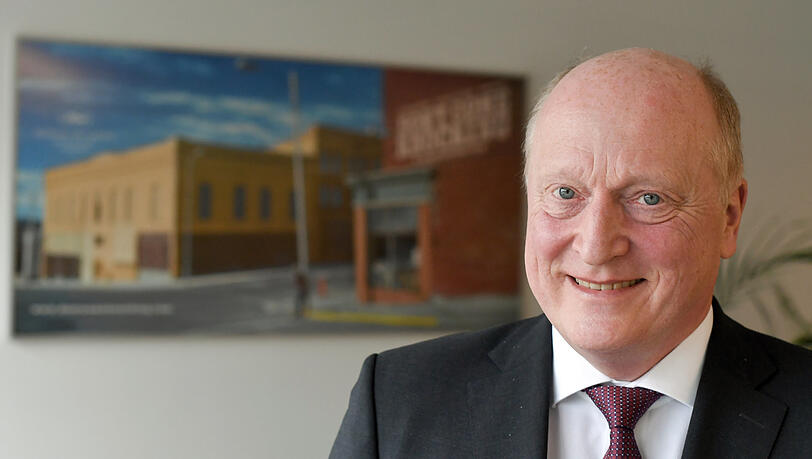 Peter Dinges. Der 59-jährige Jurist arbeitete unter anderem für das Medienunternehmen Telepool, bevor er 2004 den Chefposten bei der Filmförderungsanstalt übernahm. Peter Dinges. Der 59-jährige Jurist arbeitete unter anderem für das Medienunternehmen Telepool, bevor er 2004 den Chefposten bei der Filmförderungsanstalt übernahm.