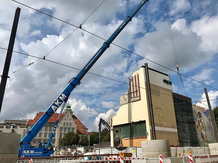 So hat es auf dem Grundstück im September 2020 ausgeschaut - hier wird das SWM-Umspannwerk abgerissen.