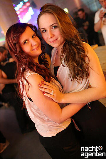 Die besten Party-Bilder vom Samstag. Hier im Neuraum.