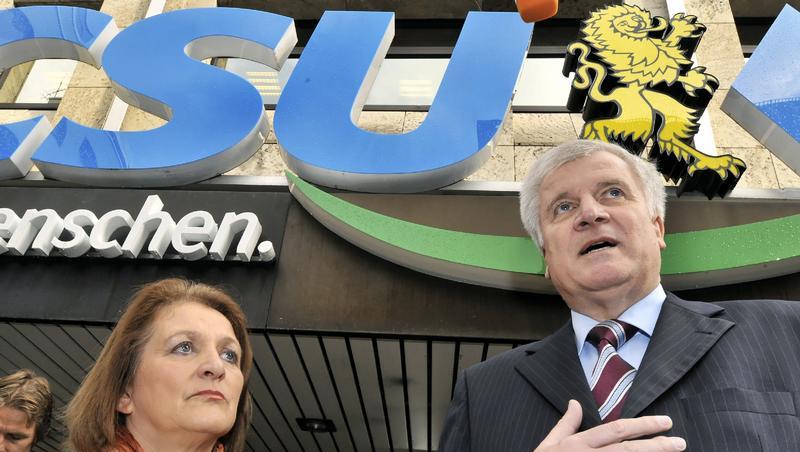 Sabine Leutheusser-Schnarrenberger und Horst Seehofer – zwei, deren Wege sich nicht mehr trennen sollen. Jedenfalls nicht in den nächsten fünf Jahren. Sabine Leutheusser-Schnarrenberger und Horst Seehofer – zwei, deren Wege sich nicht mehr trennen sollen. Jedenfalls nicht in den nächsten fünf Jahren.