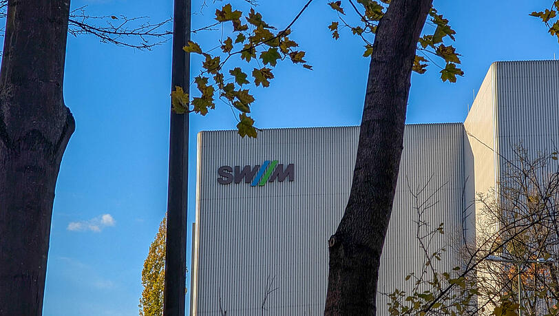 Blick auf das Heizkraftwerk Süd der Stadtwerke in der Schäftlarnstraße 15 in Sendling. Blick auf das Heizkraftwerk Süd der Stadtwerke in der Schäftlarnstraße 15 in Sendling.