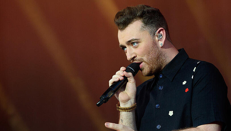 Singt er ihn oder singt er ihn nicht: Sam Smith könnte doch den "Spectre"-Titelsong beisteuern Singt er ihn oder singt er ihn nicht: Sam Smith könnte doch den "Spectre"-Titelsong beisteuern