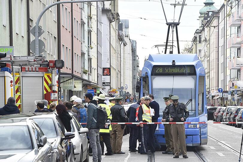 Die Bilder vom schrecklichen Unfall in der Barerstraße.