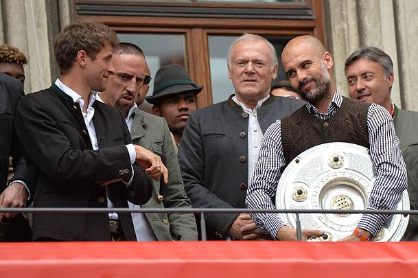 Wurde mit dem FC Bayern seiner Zeit im M&auml;rz Meister: Trainer Vincent Kompany.