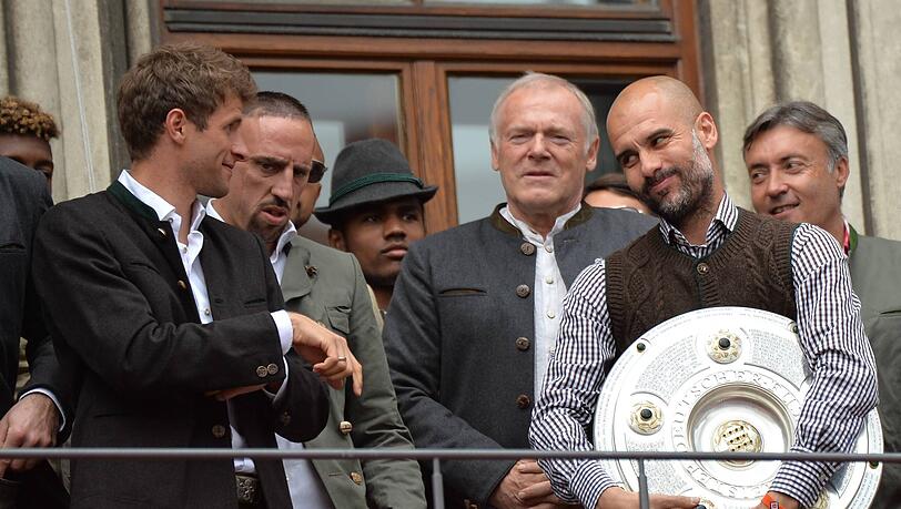 Wurde mit dem FC Bayern seiner Zeit im M&auml;rz Meister: Trainer Vincent Kompany.