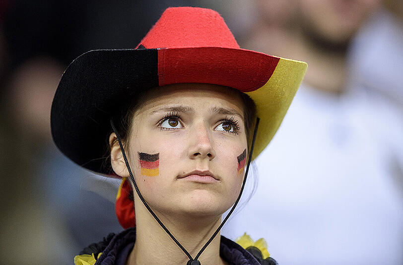 Es gibt nicht nur das hässliche Fan-Gesicht dieser Euro 2016. Sondern auch das schöne und kuriose. Sehen Sie hier die Bilder in unserer Galerie.