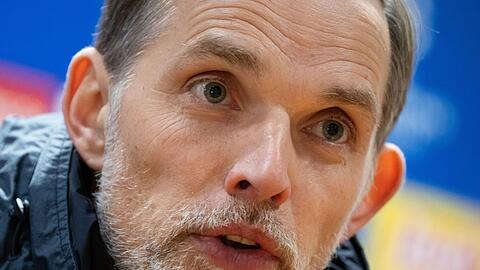 Trainer Thomas Tuchel von München nimmt nach dem Spiel an einer Pressekonferenz teil.