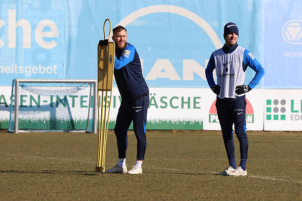 Übt hier die Doppelsechs für das Spiel gegen den SC Verl? Neben Tim Rieder könnte Daniel Wein starten.