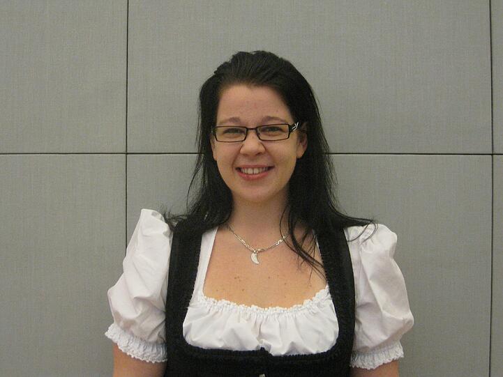 Theresa Schwaiger (23), Löwenbräu-Festzelt: &bdquo;Viele von uns nehmen für die Wiesn extra unbezahlten Urlaub. Wir sind alle keine Großverdiener, sondern arbeiten auf dem Oktoberfest, um uns etwas dazuzuverdienen. Wir brauchen unser Geld gleich und nicht erst Monate später.&ldquo;