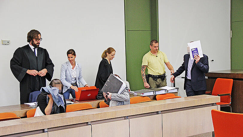 Wegen Subventionsbetrug auf der Anklagebank. Wegen Subventionsbetrug auf der Anklagebank.